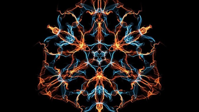 女生到底应不应该穿***的衣服?